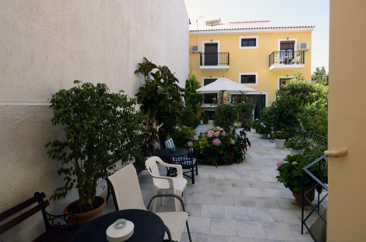 Hotel La Plage Kokkari Exterior foto